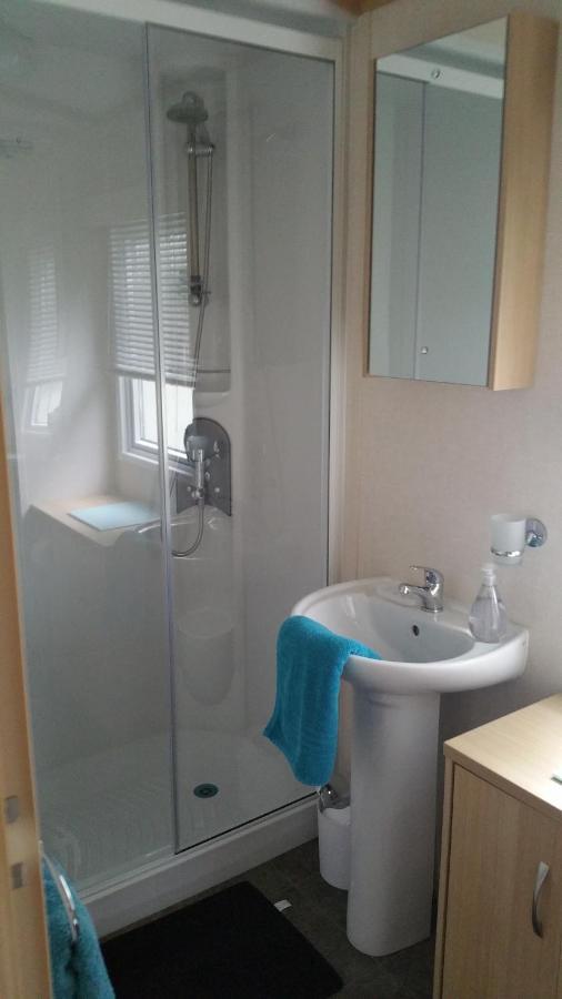 White Rose Caravan At Goosewood Holiday Park York Sutton on the Forest Екстериор снимка